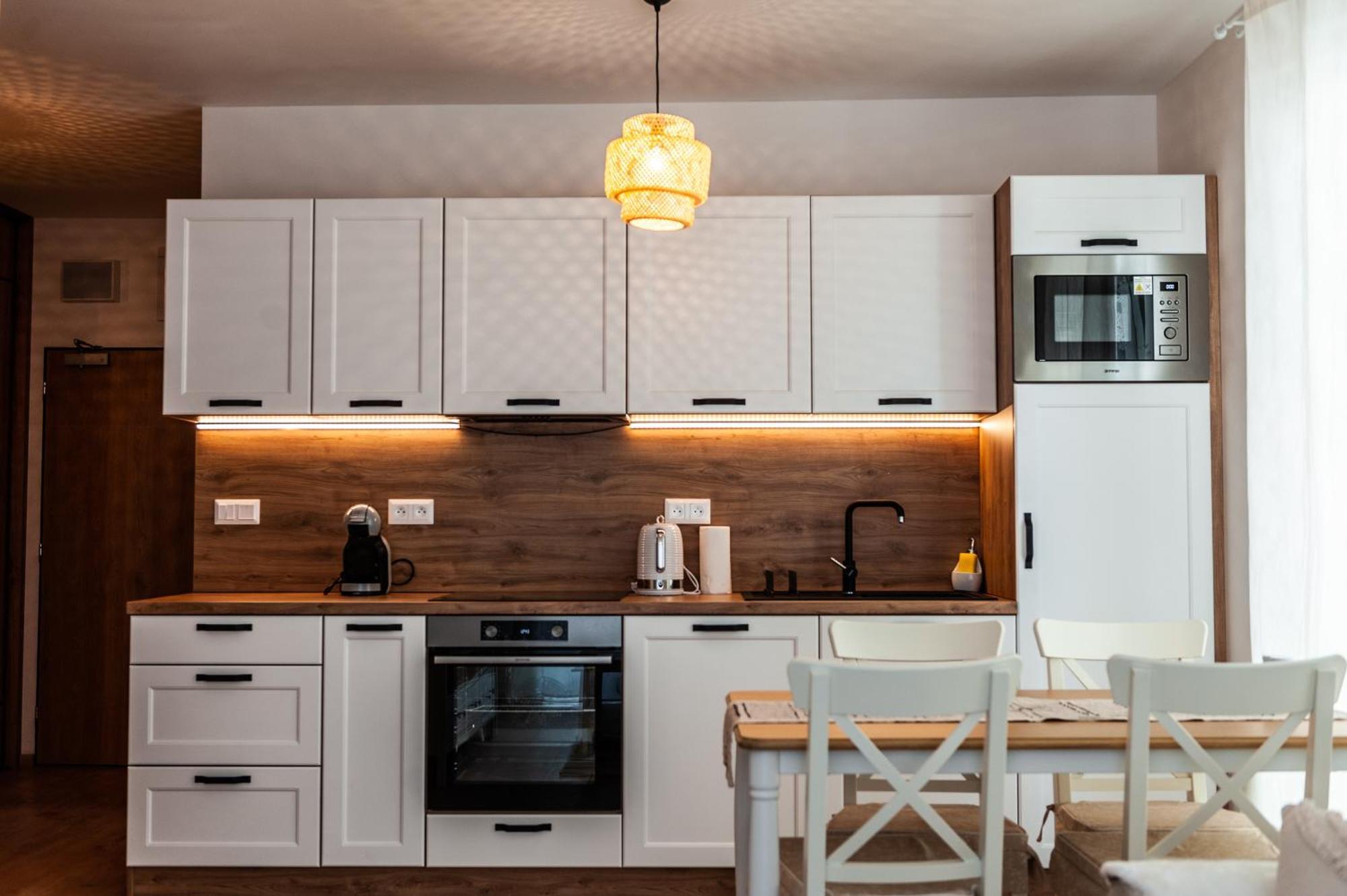 Apartmany Besen Bešeňová Eksteriør bilde