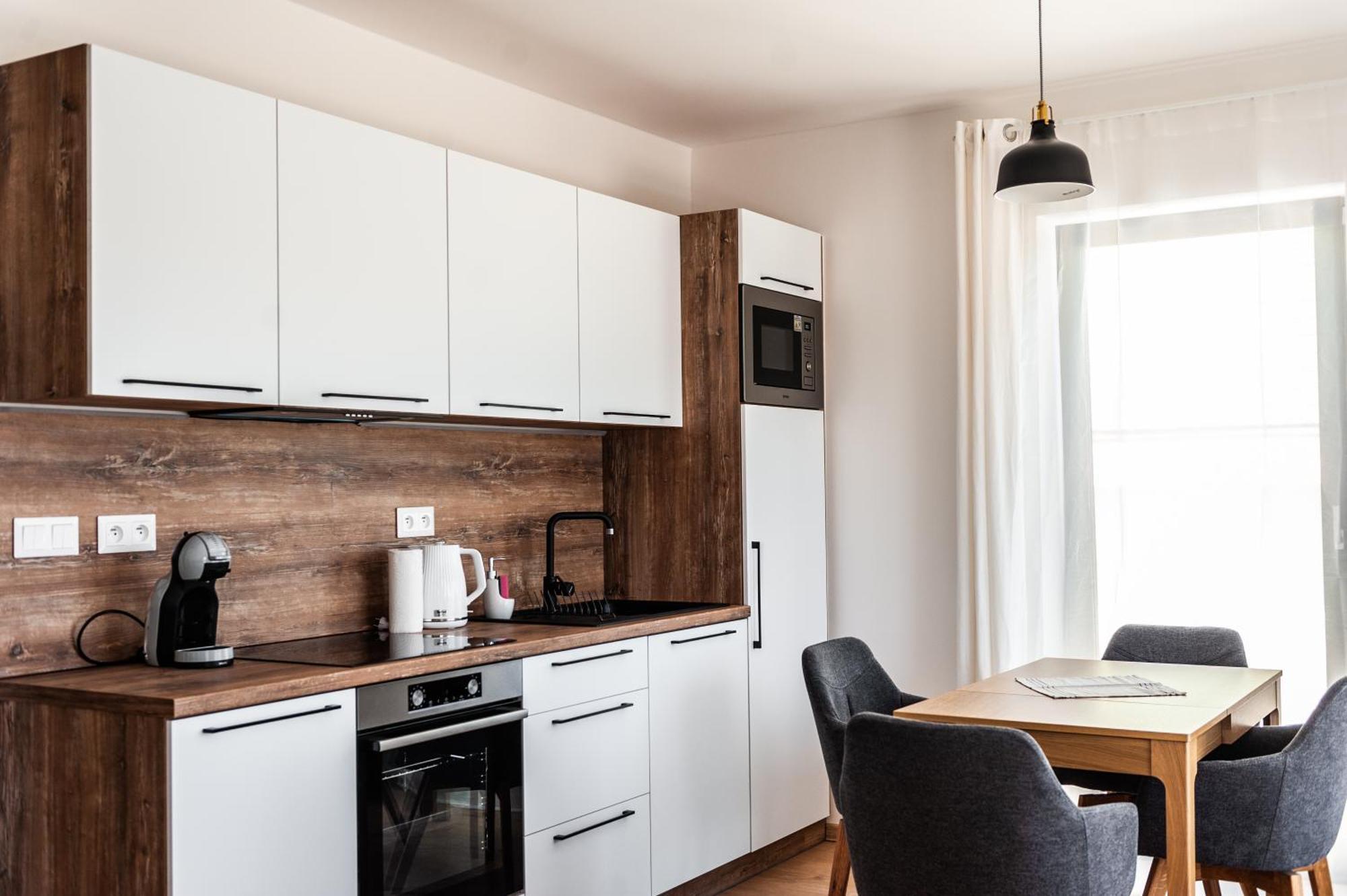 Apartmany Besen Bešeňová Eksteriør bilde