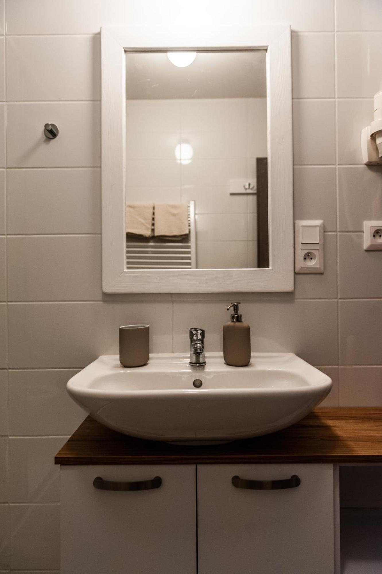 Apartmany Besen Bešeňová Eksteriør bilde