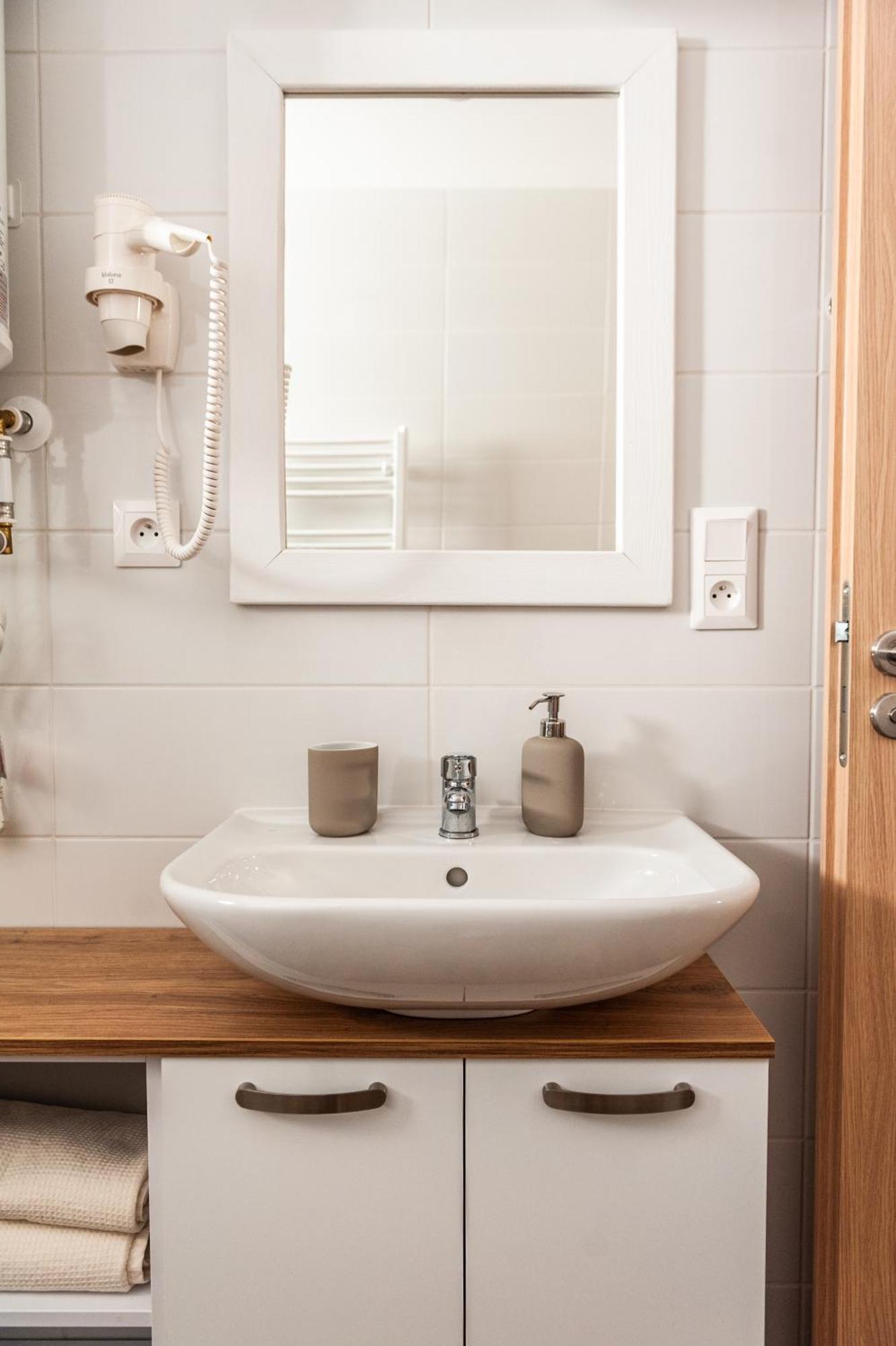 Apartmany Besen Bešeňová Eksteriør bilde