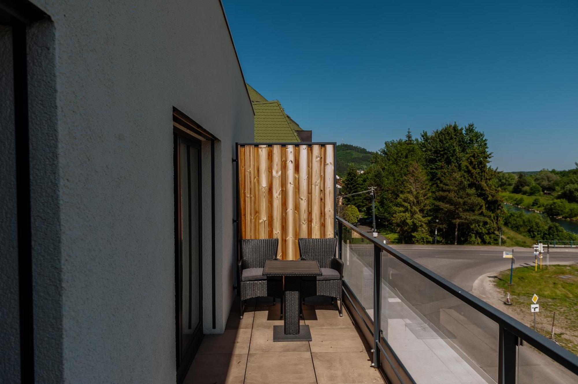 Apartmany Besen Bešeňová Eksteriør bilde